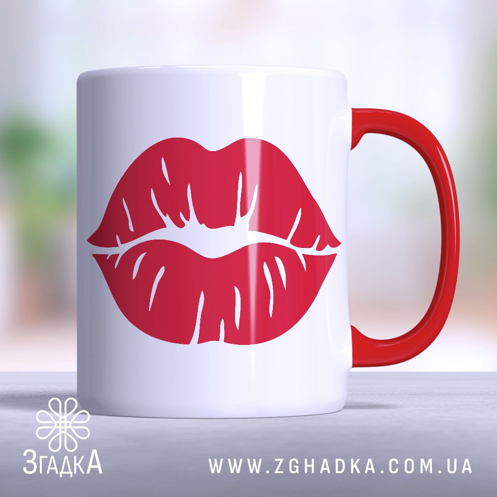 Чашка з червоними губами стильна (Chashka_z_chervonymy_hubamy_stylna)