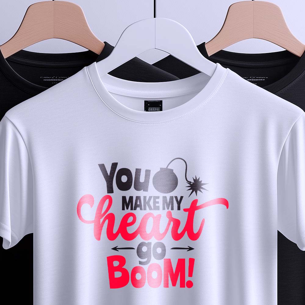 Футболка "Heart Go Boom" біла з яскравим принтом
