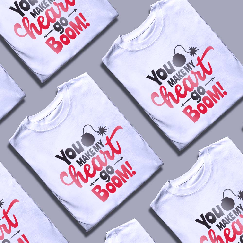Чорна футболка "Heart Go Boom" для стильного образу