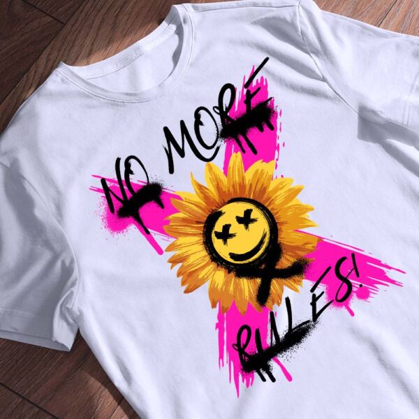 Якісна футболка No More Rules для стильних людей.