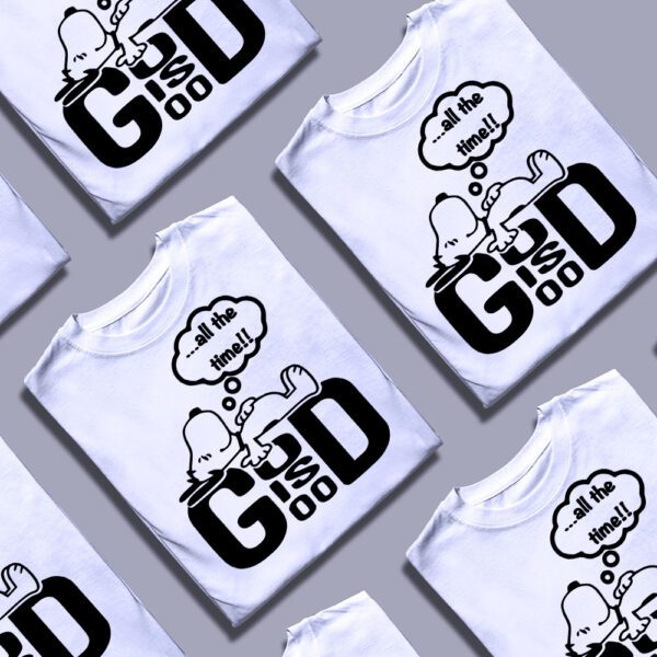 Футболка God Is Good Always, крупний план напису та принта
