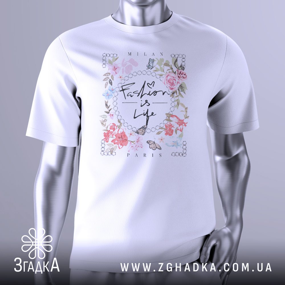 Футболка Fashion is Life з елегантним написом та квітковим дизайном.