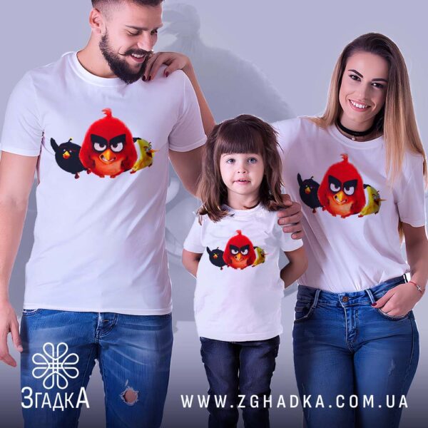 Футболка Angry Birds Трійця - біла футболка з мультяшними героями.