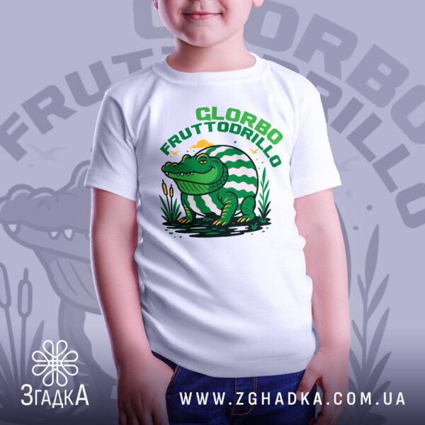 Футболка Крокодил Glorbo Fruttodrillo - крупний план усміхненого крокодила.
