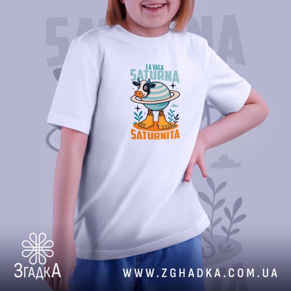 Футболка La Vaca Saturno - напис "LA VACA SATURNA" та "SATURNITA".