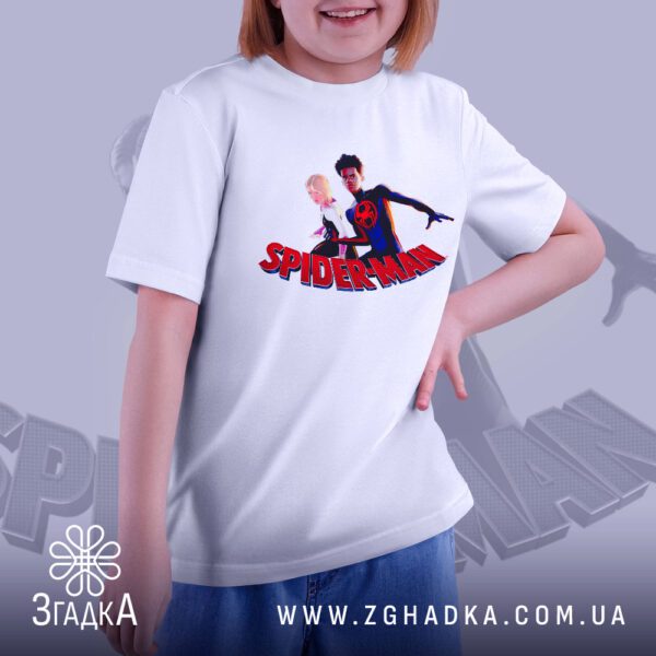 Футболка Людина Павук Мультивсесвіт - зображення Гвен Стейсі.