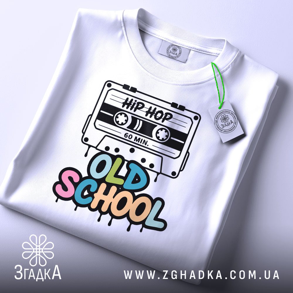 Футболка Old School Стрічка: Деталізований принт касети з написом "HIP HOP" та "60 MIN.".