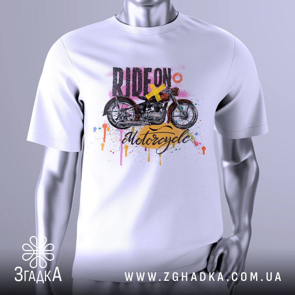 Футболка Ride On Motorcycle з зображенням мотоцикла та написом.