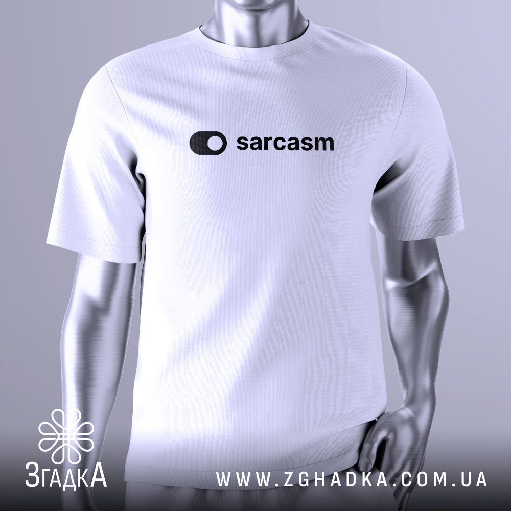 Футболка Сарказм Увімкнено Подарунок з принтом кнопки та напису "sarcasm".