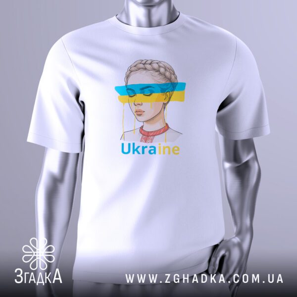 Патріотична футболка з дівчиною