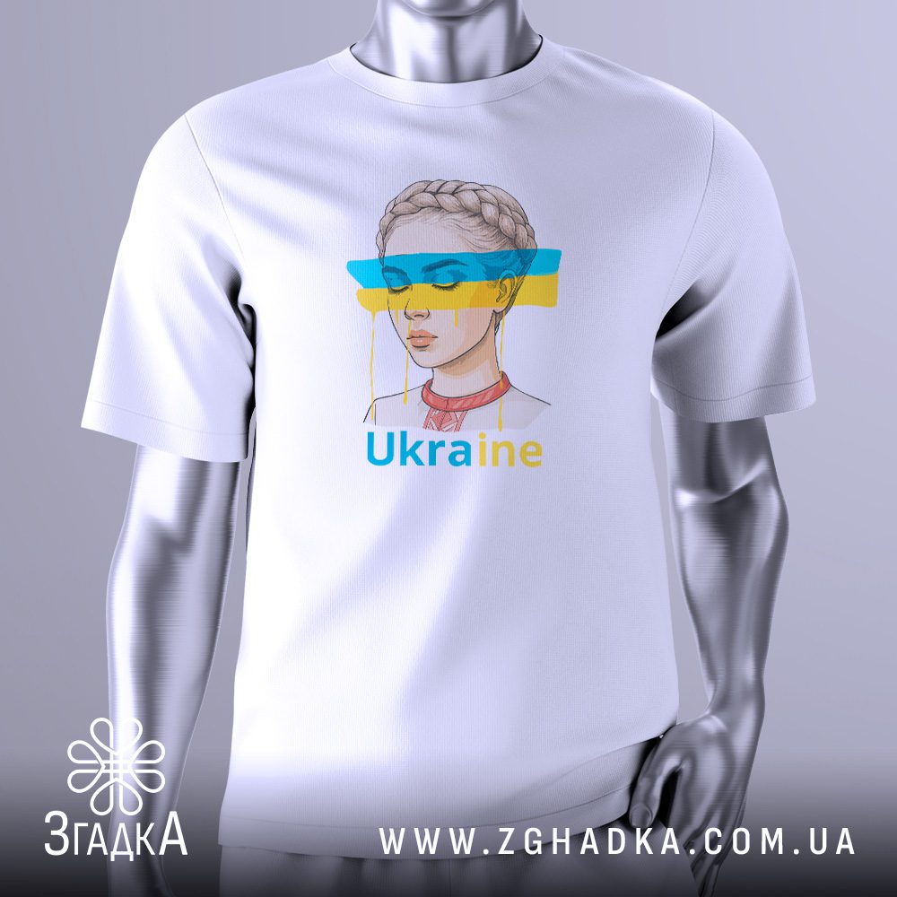 Патріотична футболка з дівчиною