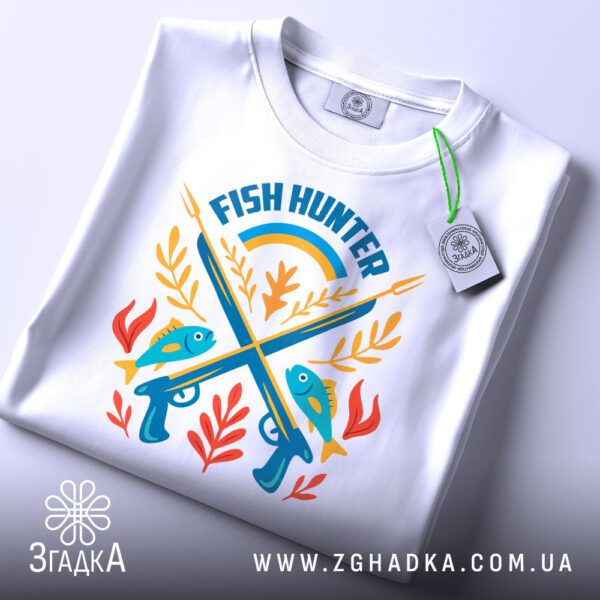 Принт Fish Hunter на футболці