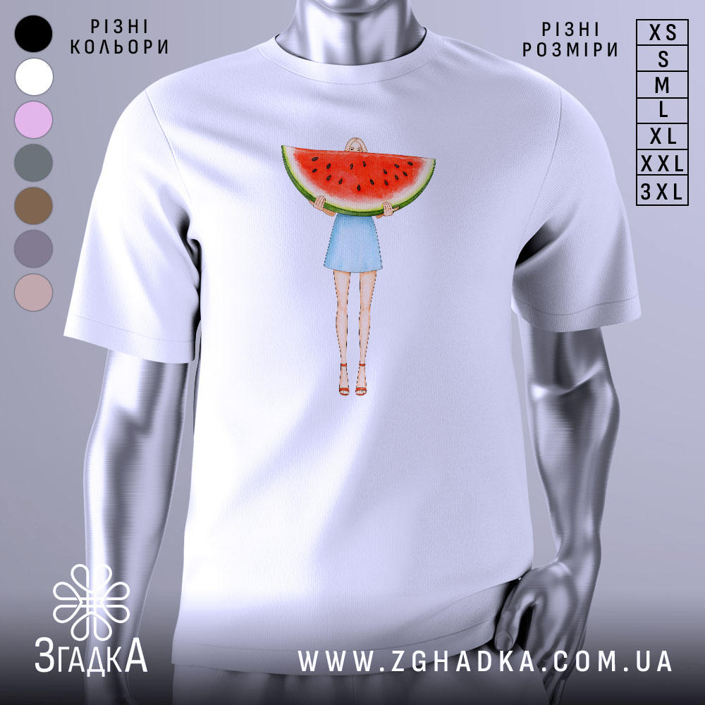 Футболка дівчина кавун, біла, з фронтального ракурсу, на фоні світло-сірого градієнту, принт з дівчиною у блакитній спідниці, яка тримає великий кавун.