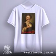 Футболка серйозно смішно — футболка на вішаку, загальний вигляд виробу у студії.