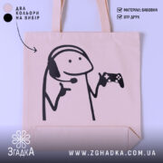 Шопер геймерський персонаж подарунок — шопер на манекені, вид спереду з чітким принтом.