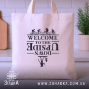 Шопер з принтом Виворіт — шопер на вішаку, загальний вигляд виробу у студії.