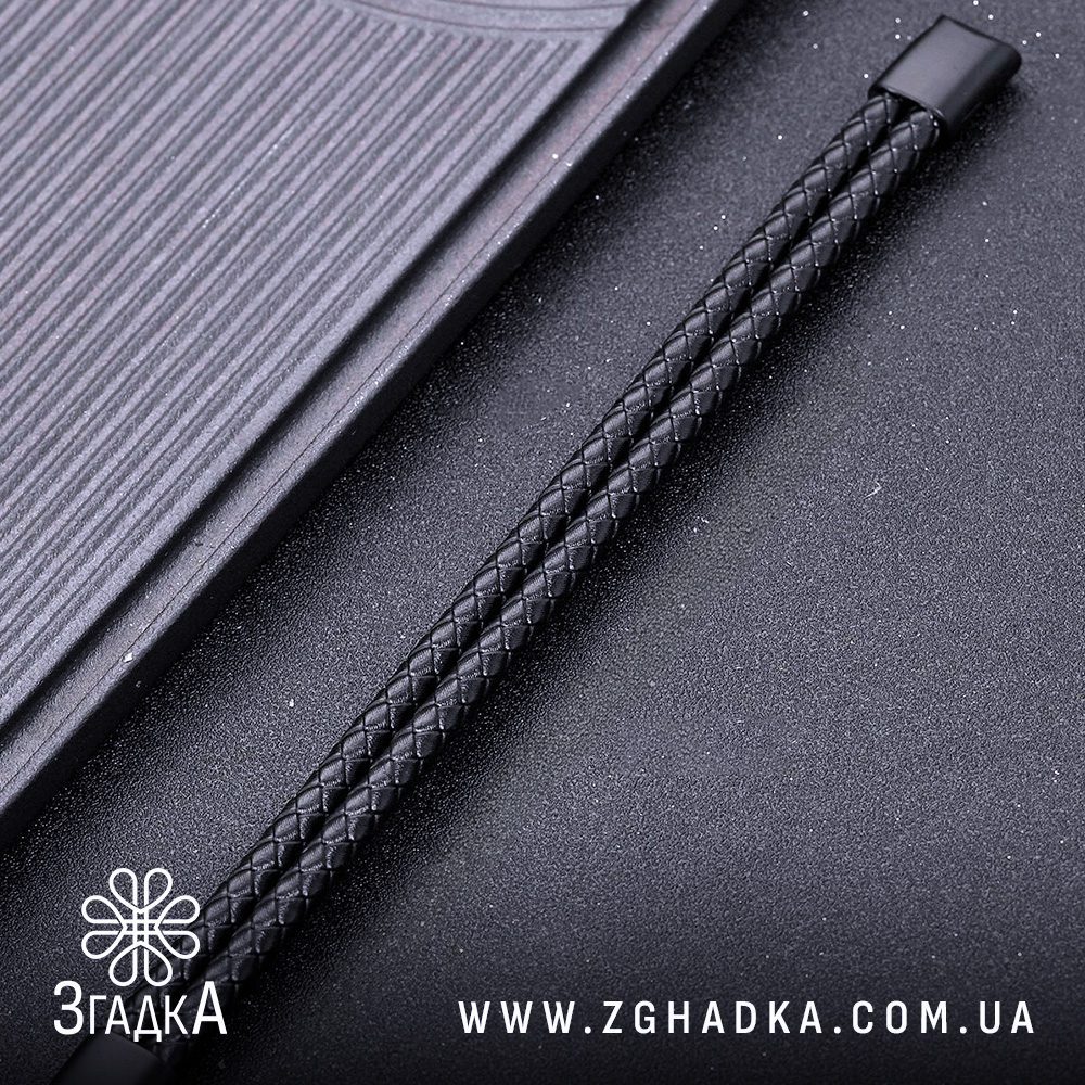 Замовити браслет з гравіюванням — ілюстрація до статті «Замовити браслет з гравіюванням: як обрати найкращий варіант»