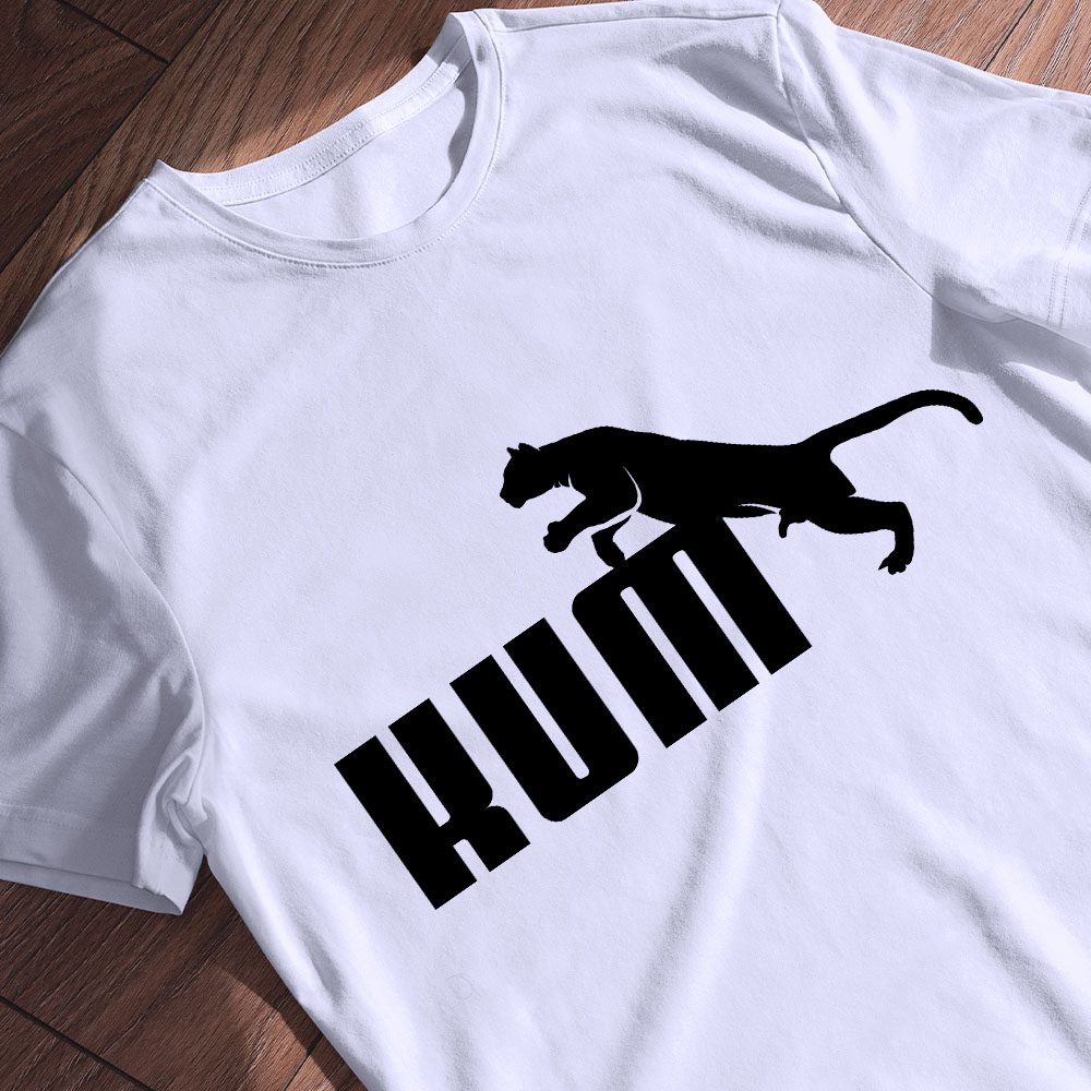 Футболка з базовим кольором — ілюстрація до статті «Футболка з базовим кольором: тренди 2026 від Згадки»