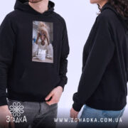 Худі подарунок для Рака, чоловік і жінка в чорних худі, капюшони, бренд.