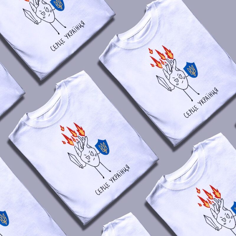 Пошив футболок з принтом — ілюстрація до статті «Пошив футболок з принтом: креативні рішення від Згадки»