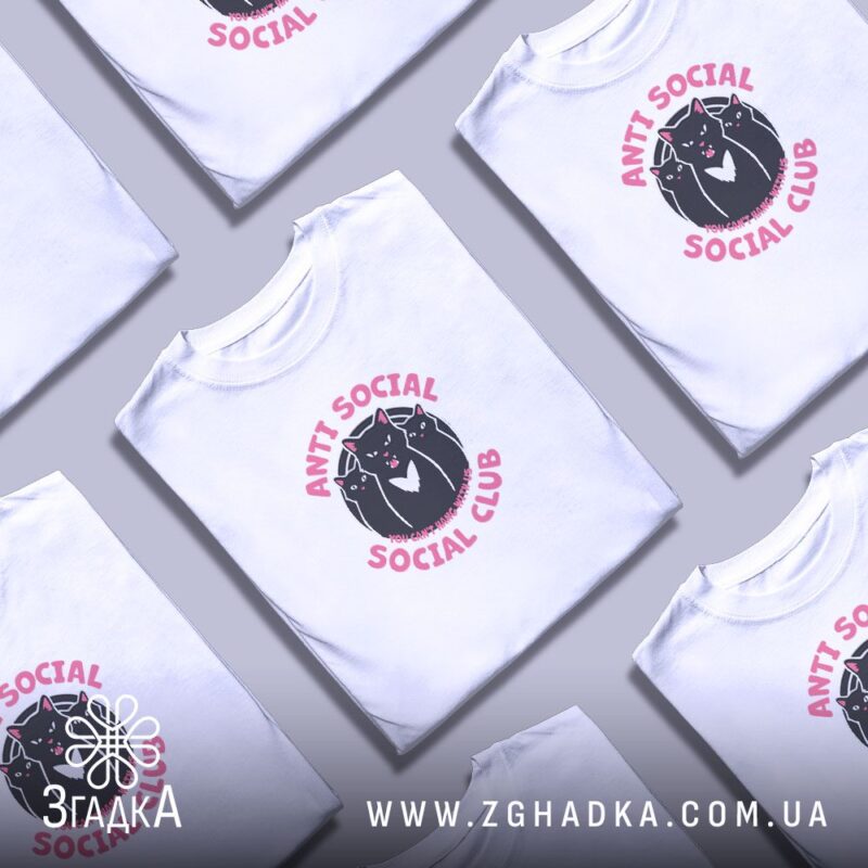 футболка streetwear — ілюстрація до статті «Футболка streetwear у сучасному стилі — Згадка»